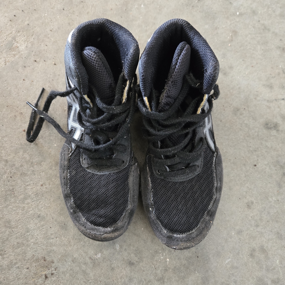 Asics Kids Black and Gray Lace-Up Sneakers